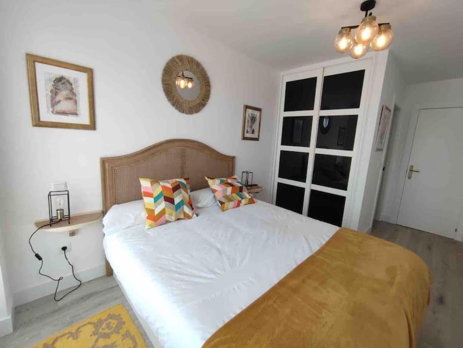 Exclusivo Apartamento Con Aparcamiento Gratuito Ларедо Екстер'єр фото